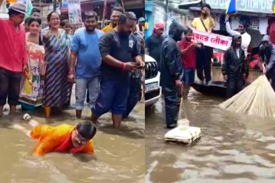 BJP MLA swims on the road, Leftists also bring 'boats to the door'