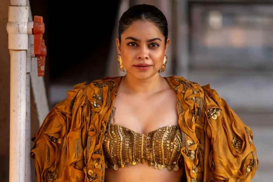 Sumona Chakravarti