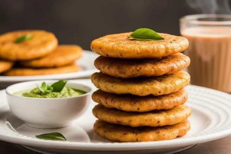 There's no point in chatting without something crunchy to sip on while sipping on a steaming cup of tea.