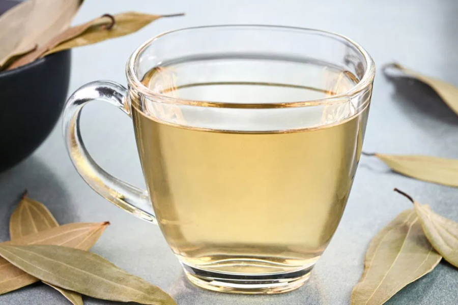 From detox to diabetes control, a cup of bay leaf water can solve many problems