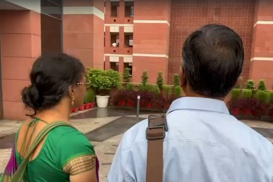 Even after going to Delhi, Shah was not able to meet him! 'I want to die if there is no solution', warns Abhaya's parents
