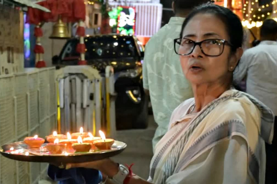 The BLO officer in charge reached Chief Minister Mamata Banerjee's house in Kalighat on Wednesday morning.