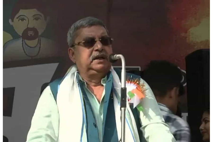 TMC MP from Serampore Kalyan Banerjee took a dig at former judge and BJP MP Abhijit Ganguly without mentioning his name at the Trinamool Solidarity Day event.