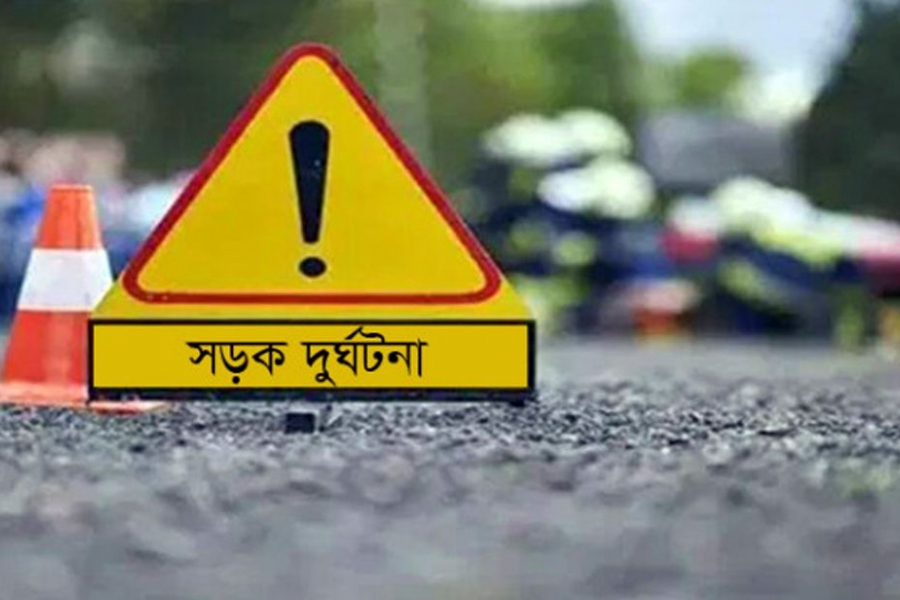 Bus loses control and overturns! 30 seriously injured in horrific accident on national highway