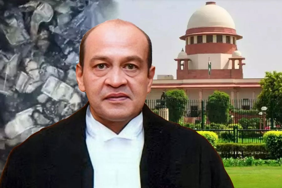 Supreme Court rejects plea of Justice Verma, accused in cash scam