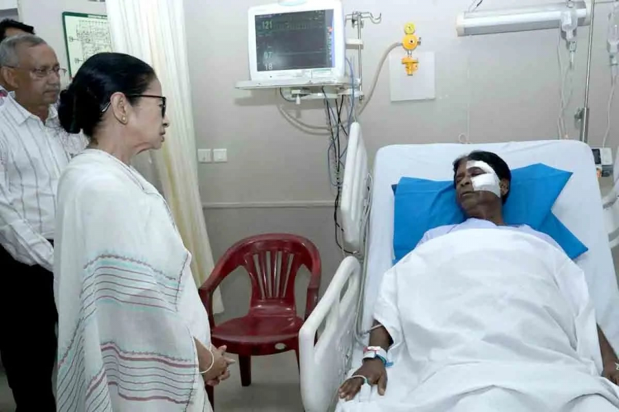 BJP MP Khagen Murmu and MLA Shankar Ghosh were attacked in Nagrakata on Monday while they were inspecting the flood situation in North Bengal.