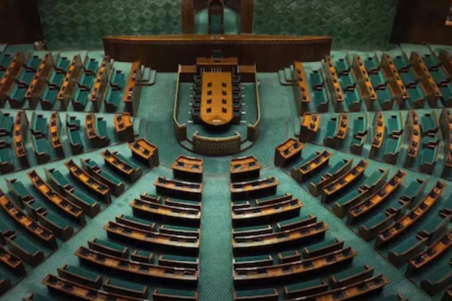 It's wedding season all around. Is it okay to go to work at this time? Eating well and getting some exercise, that's what you want.