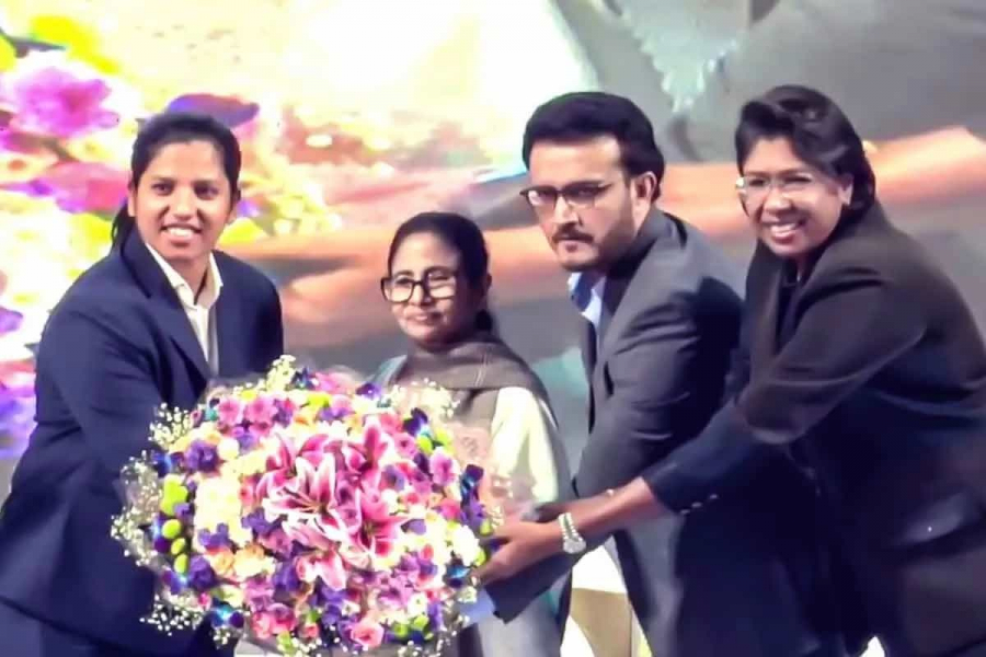 World Cup winner Richa Ghosh was felicitated by the CAB at Eden Gardens on Saturday.