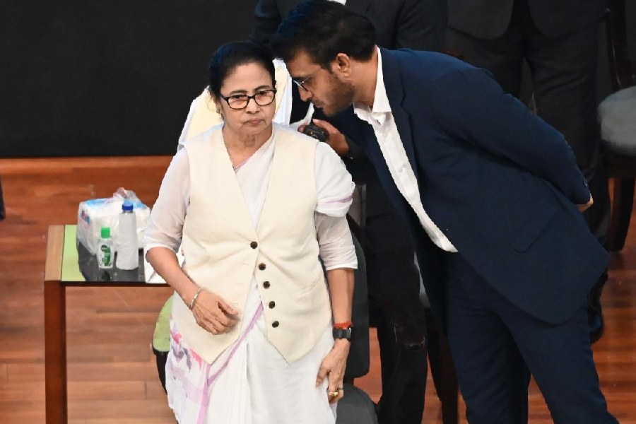 The CAB and the State Government felicitated Bengal's World Cup winner Richa Ghosh at Eden Gardens.