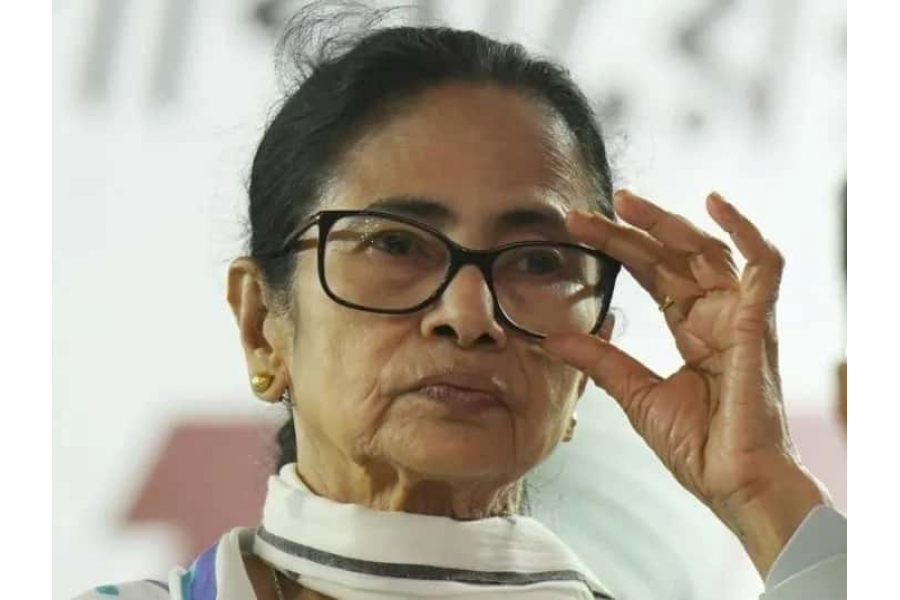 The Chief Minister has called an emergency meeting at Nabanna on Thursday to deal with the gas supply crisis.