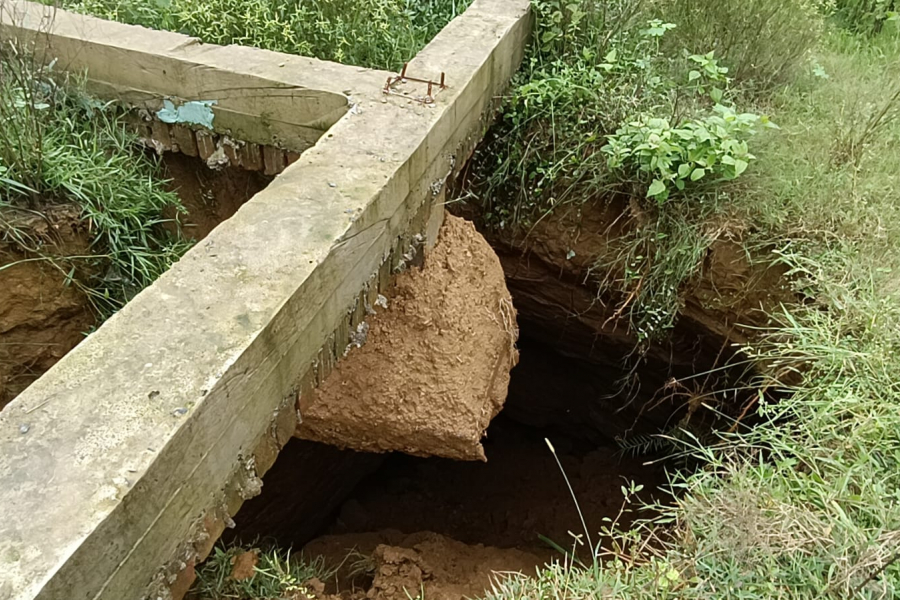 A house under construction for Housing for All in the Satgram area of ​​Jamuria was damaged by a landslide, causing panic in the area
