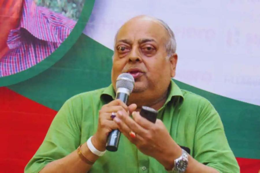 From Trinamool MP Dev to former Indian cricketer Laxmiratan Shukla, from Indian pacer Mohammad Shami to Nobel laureate Bengali economist Amartya Sen