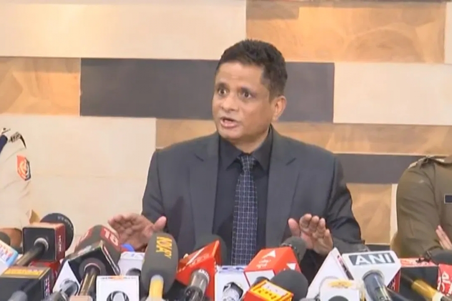 Those who had been waiting for months to see Messi have expressed their anger against the police and the organizers for the situation today