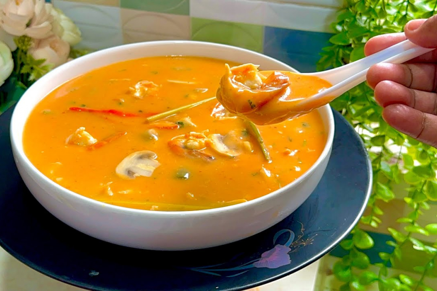 A light, cool breeze blows through the city. As the night progresses, there is an air of winter. No matter how romantic it may seem in such an environment