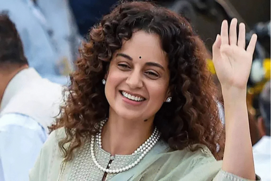 Before entering politics, Kangana had often shown on social media how well-informed she was about the political situation in the country.