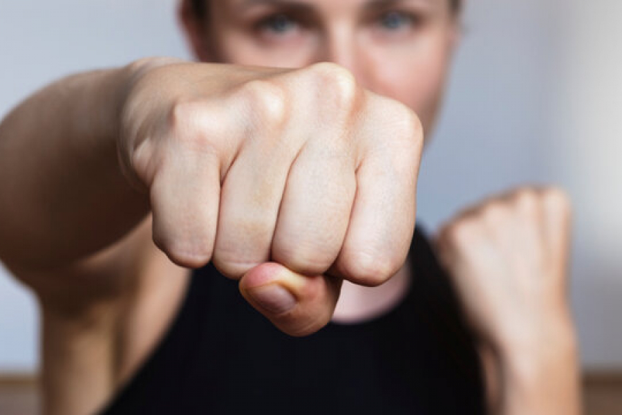 The grip of the hand will reveal the thoughts of the mind! Verify your loved one this way.