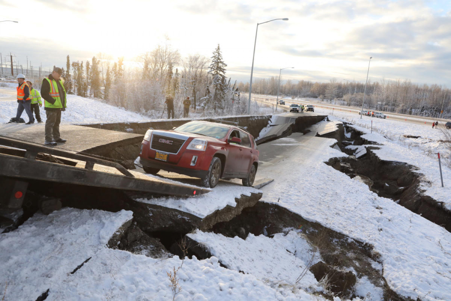 Powerful earthquake hits Alaska, tsunami warning issued