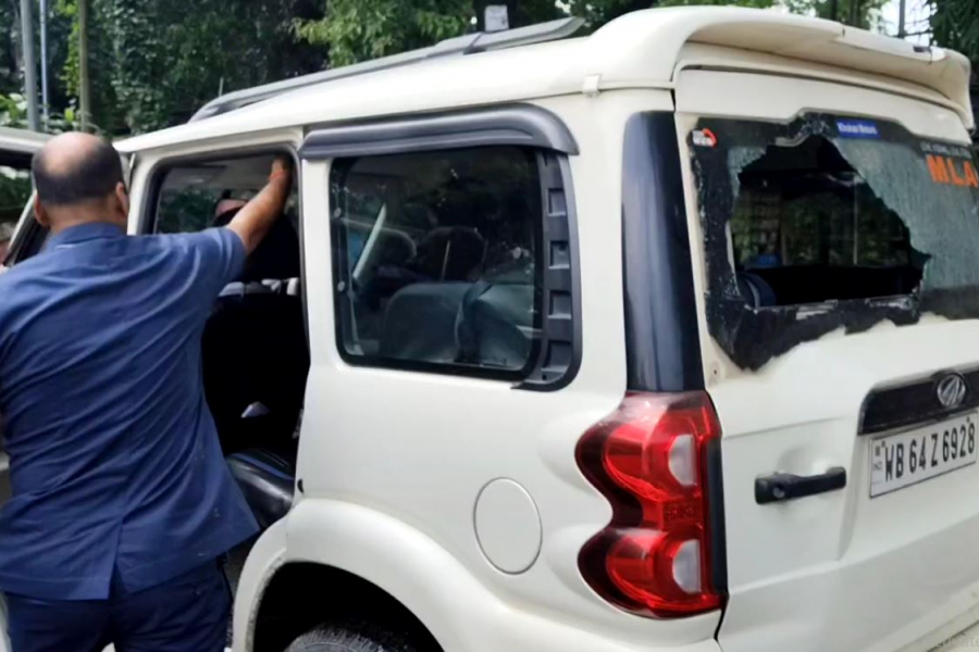 BJP MLA attacked in North Bengal, car vandalized! Trinamool in the dock
