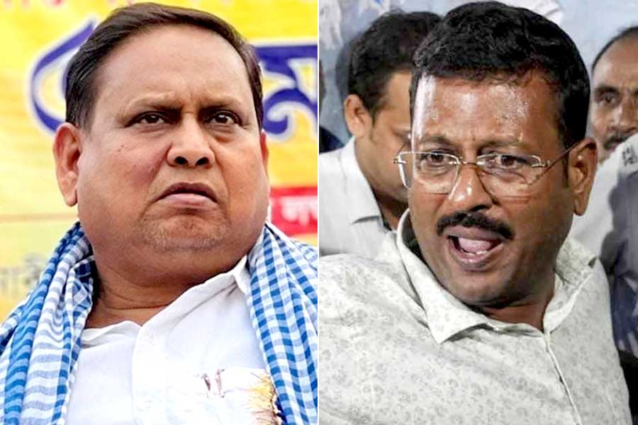 Bharatpur Trinamool MLA Jibankrishna Saha visited the court lockup of Trinamool MLA Jibankrishna Saha, who was arrested in a recruitment scam.