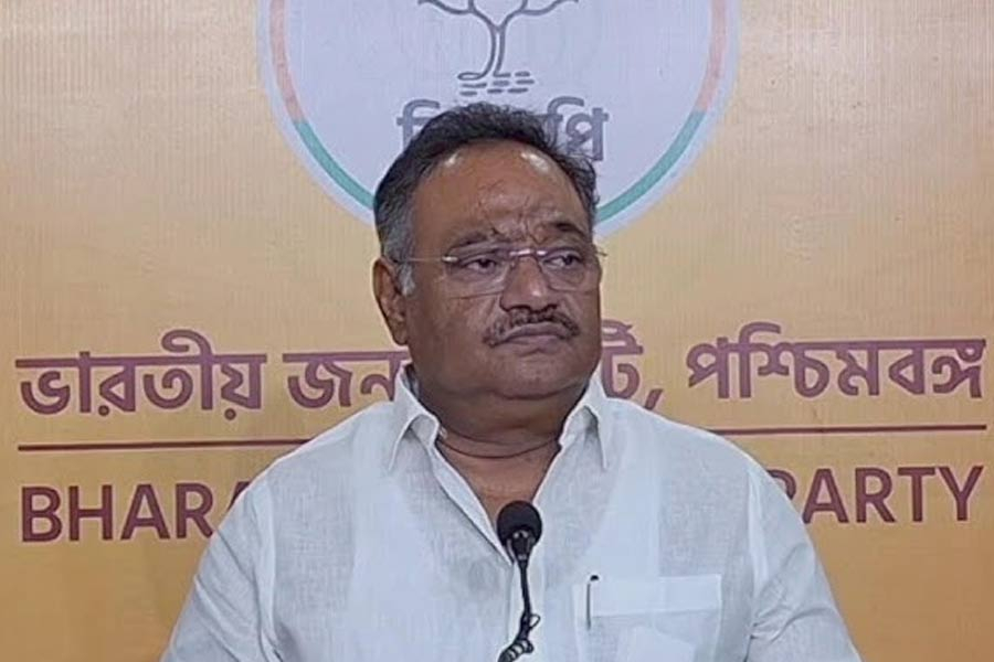 Bengal's saffron brigade is desperate to show its strength in the 26th assembly elections