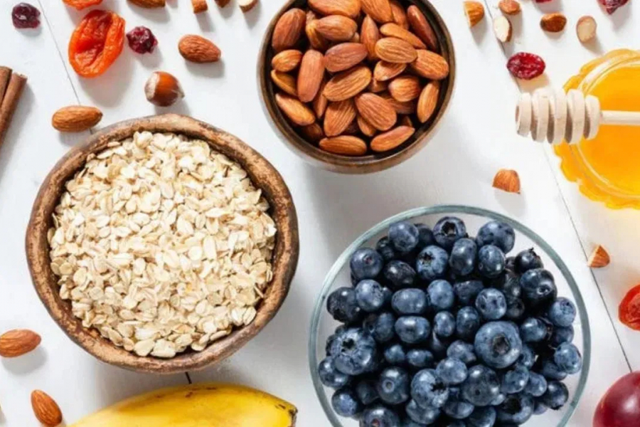 Our body needs energy to perform its daily activities. Not choosing the right foods can lead to fatigue, depression, and lack of focus.