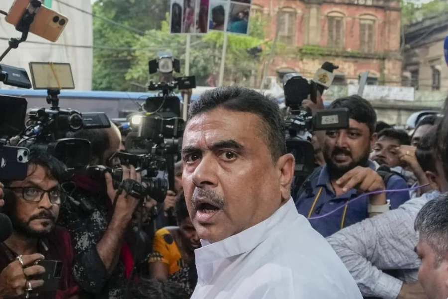 State politics is heating up again due to protests and allegations of attacks on the way to Raydighi in South 24 Parganas.
