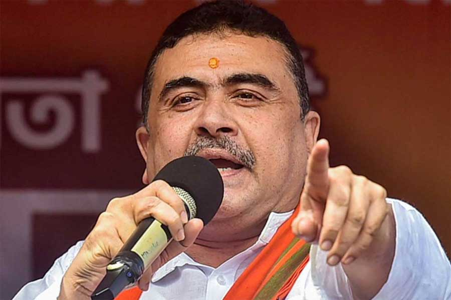 Mamata has written a letter to the National Election Commission alleging that pressure is being put on the officers on duty and the common people. In that letter, Mamata wrote, 