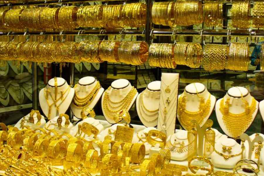 Gold-Silver Rate: Prices keep falling, know how much gold and silver have become cheaper
