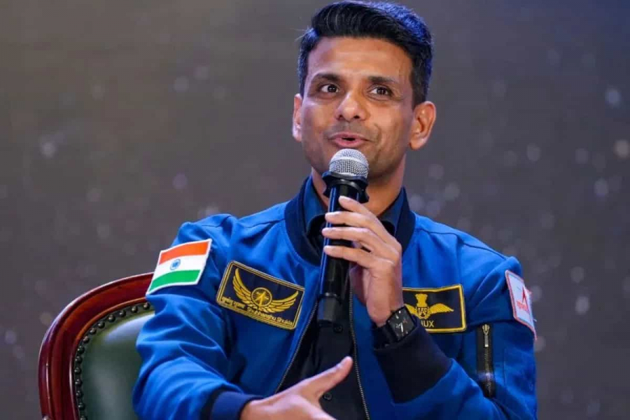 Shubhanshu Shukla, a boy from a simple home in Lucknow, is today an inspiration for the whole of India.