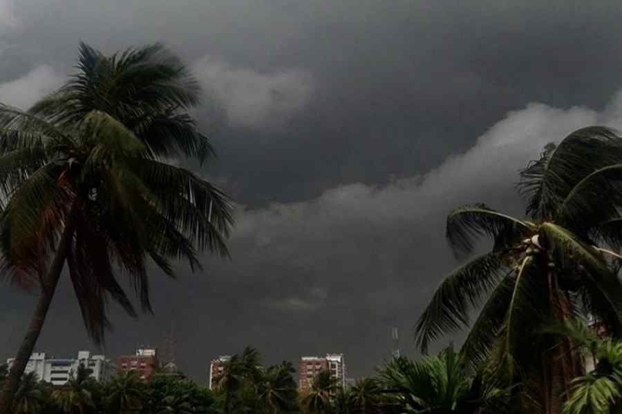 কোথাও-তাপপ্রবাহ,-কোথাও-ঝড়বৃষ্টি!-ভিজতে-পারে-কোন-কোন-জেলা?