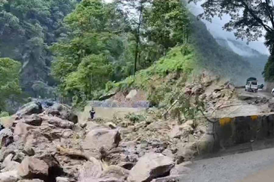 In Himachal, 5 lives lost due to the disaster in 36 hours, 400 roads closed due to landslides.