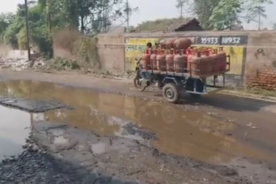 EASTBURDWAN-WESTBENGAL-ALAMGANJ-ROAD-PROBLEM