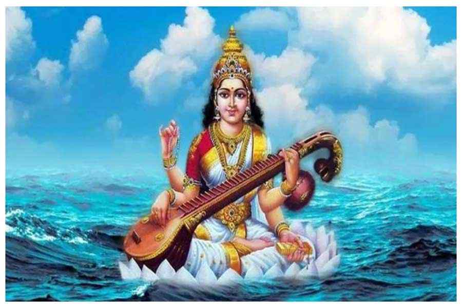 Vastu-Tips-घर-में-मां-सरस्वती-की-मूर्ति-स्थापित-करने-के-नियम-जानें-
