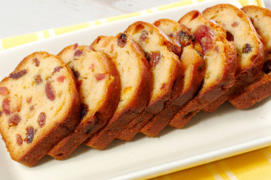 Christmas is all about mouth-watering fruit cakes. If you can avoid the crowds of Park Street and make the perfect fruit cake for your loved ones at home