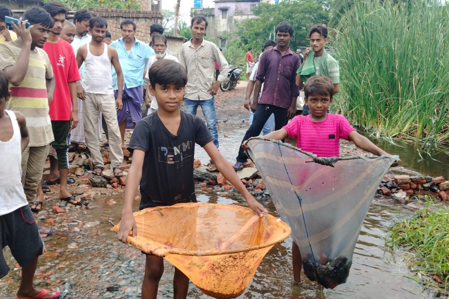 Maheshtala heated up over demand for water drainage, locals block roads to protest