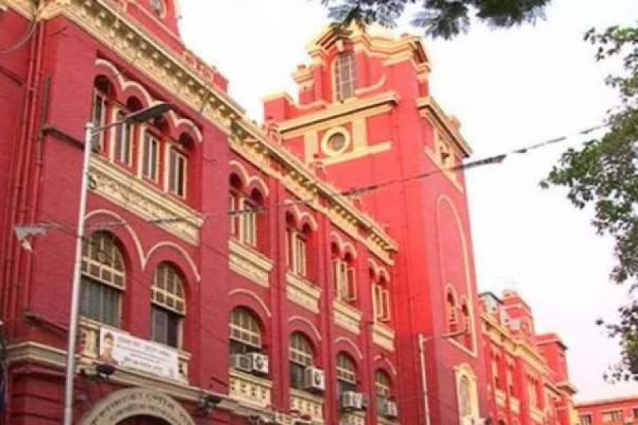 It became mandatory to use 'Bengali', as the Kolkata Corporation made a big decision even before the language movement.