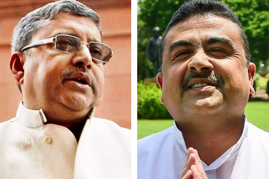 A few days ago, there was a war of words, challenges and counter-challenges between Kalyan Banerjee and Sukanta Majumder