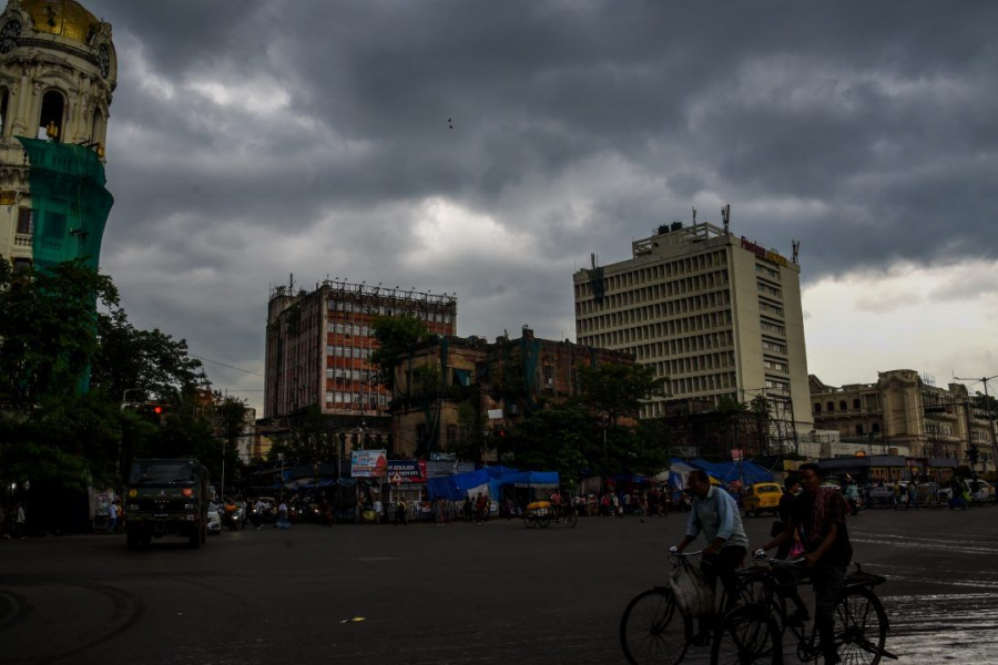 A low pressure area in the Bay of Bengal has crossed Odisha and reached Chhattisgarh.