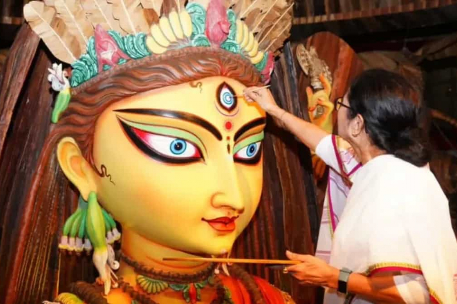 Chief Minister Mamata Banerjee is set to lay the foundation stone of ‘Durgangan’ in Newtown. The project will be launched on Monday on more than 17 acres of land in Action Area-1