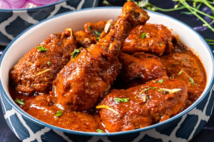 It's always good to have some new ingredients in chicken to eat with roti or paratha for dinner.