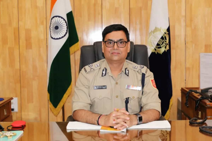 A top IPS officer has alleged that he was discriminated against in the recruitment of the DG of the state police.