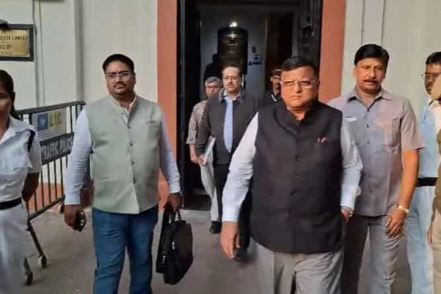 A tense situation has been created in Kolkata due to the protest of members of the BLO Rights Protection Committee (BLO).